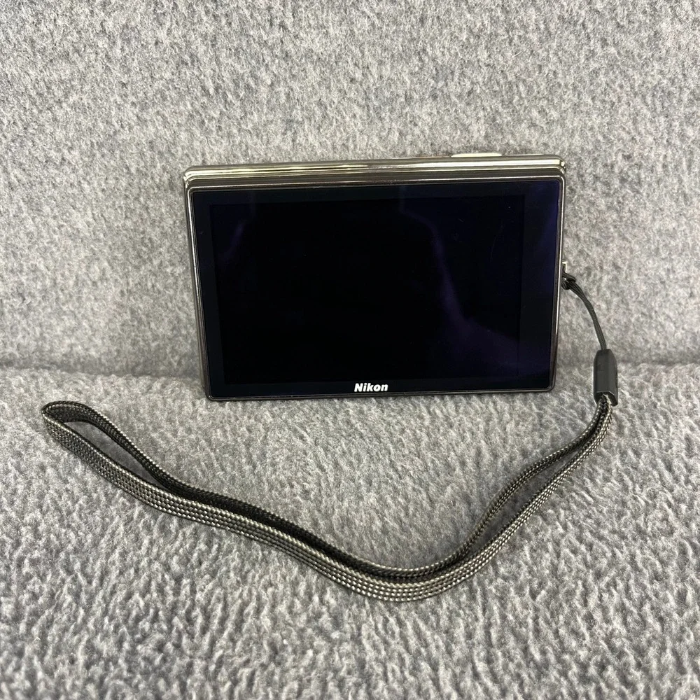 Nikon coolpix s70